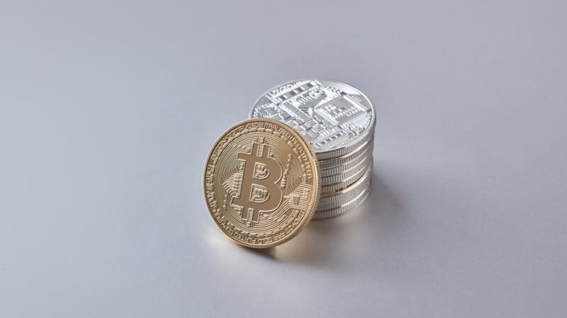 Вывод средств на CoinEx на банковскую карту с минимальными комиссиями